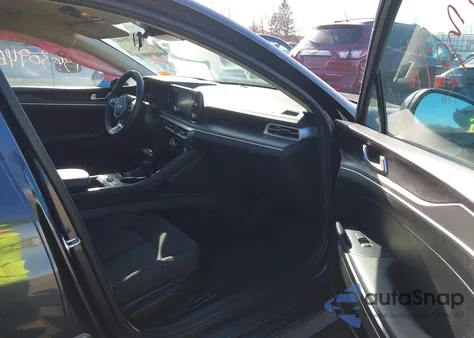 2023 Kia K5 Lxs z USA, uszkodzony, nr VIN 5XXG14J2XPG189249